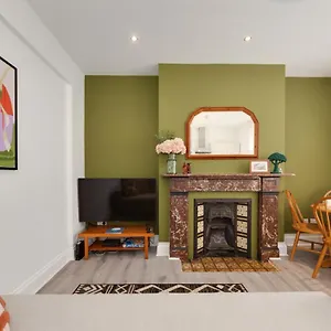 Number7, 3 Minutes To The Beach, Super King Beds, Part Of Burlington-escapes Brighton